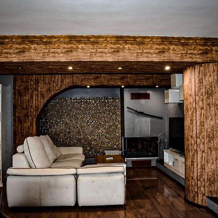 Casafamiglia Villa Prolesha ภายนอก รูปภาพ