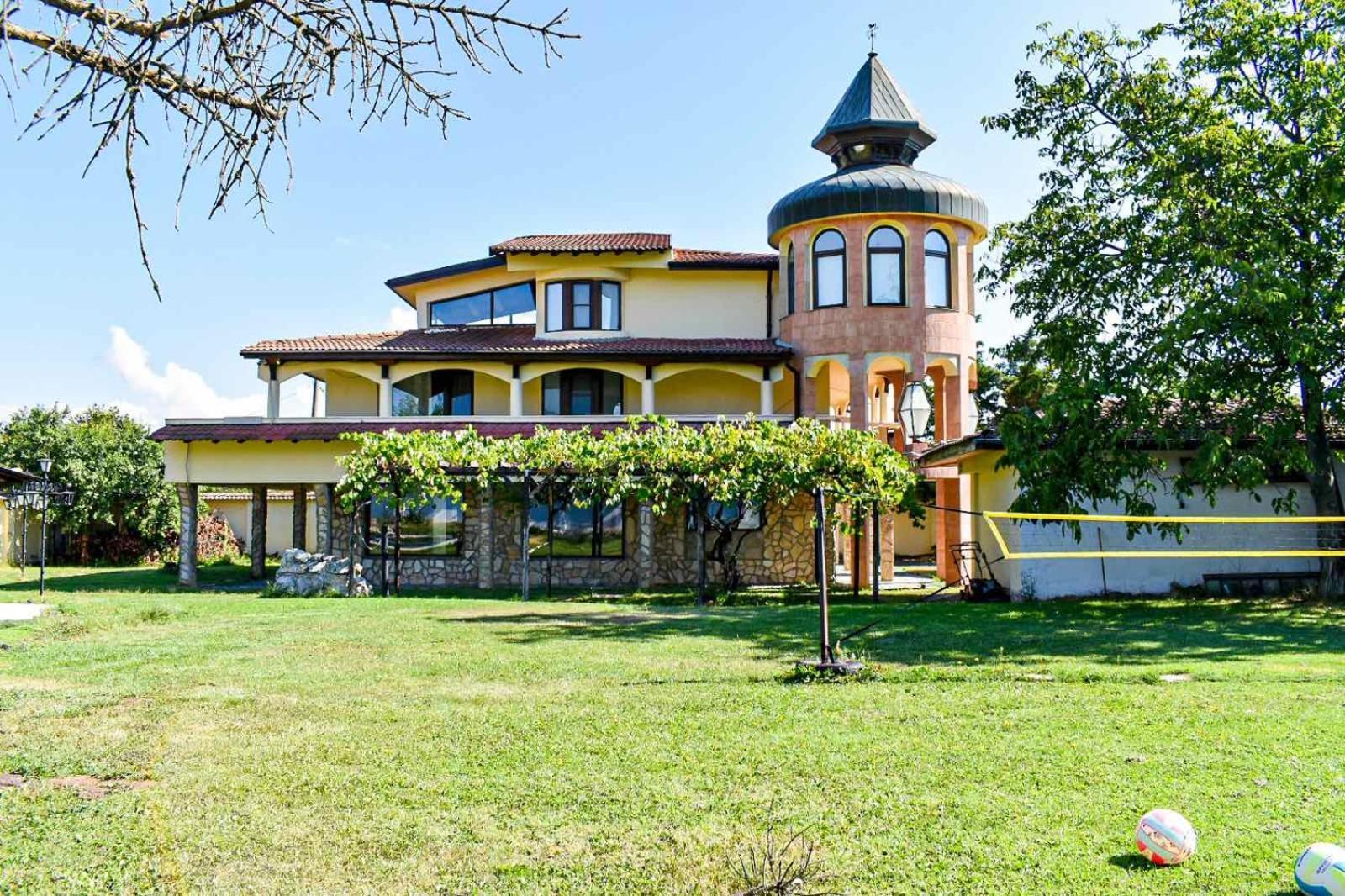 Casafamiglia Villa Prolesha ภายนอก รูปภาพ