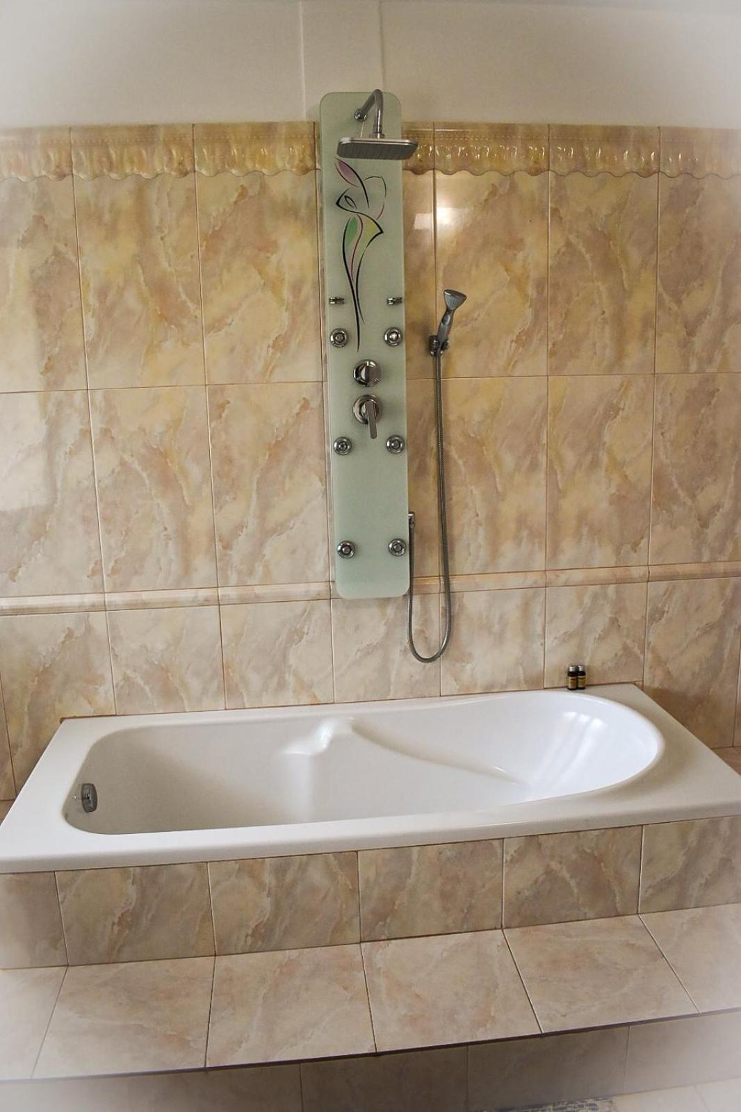Casafamiglia Villa Prolesha ภายนอก รูปภาพ